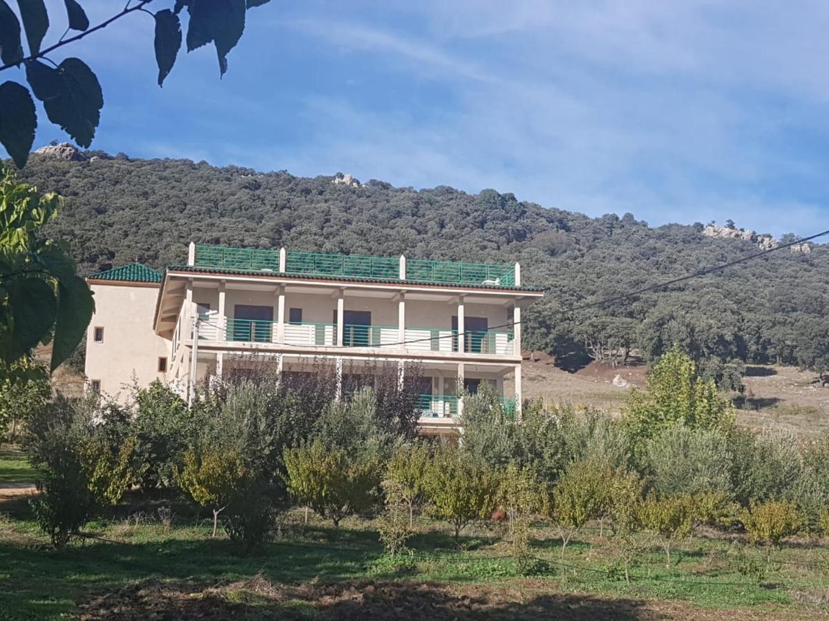 מלון Le Chene D'אזרו מראה חיצוני תמונה
